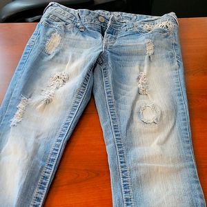 Vanity Capri pants size 27